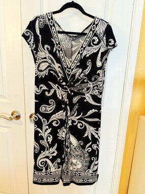 Paisley Dress Women Size 16 Black White Stretch Knee Length Short Sleeve